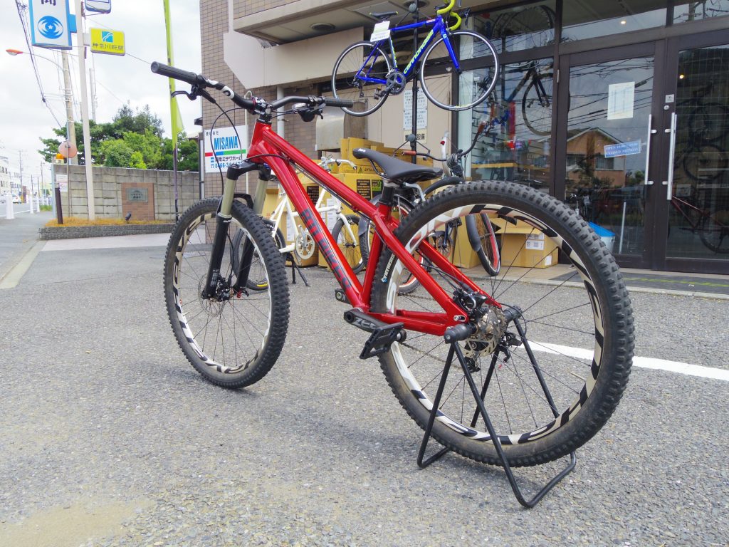 BTL 702 | 横浜・新宿・湘南のスポーツ自転車専門店｜バイクポート
