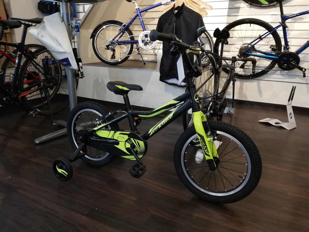 ささ、自転車始めましょ♪ 3歳～6歳で乗るなら！！ 2019 GIANT