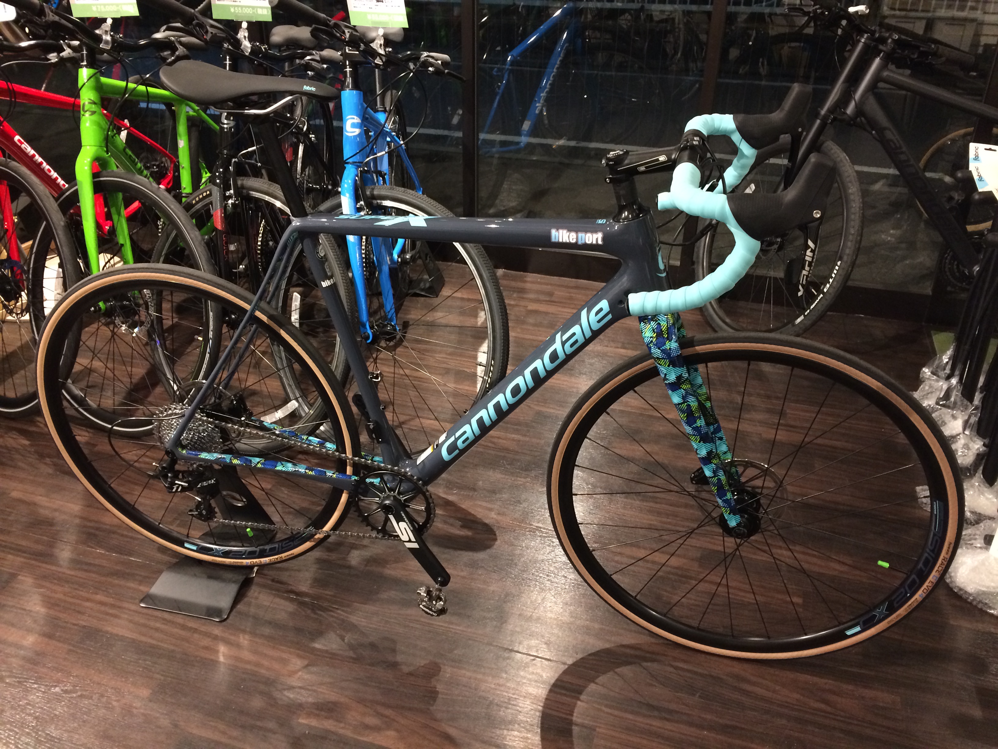 CANNONDALE SUPER X ( キャノンデール スーパーX ) 2018 OUTLET MODEL 