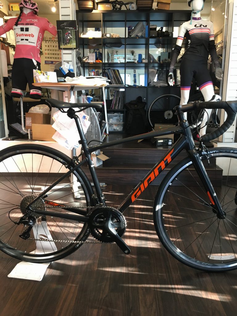 初めて乗るロードバイクに、GIANT CONTEND 1 | 横浜・新宿・湘南の