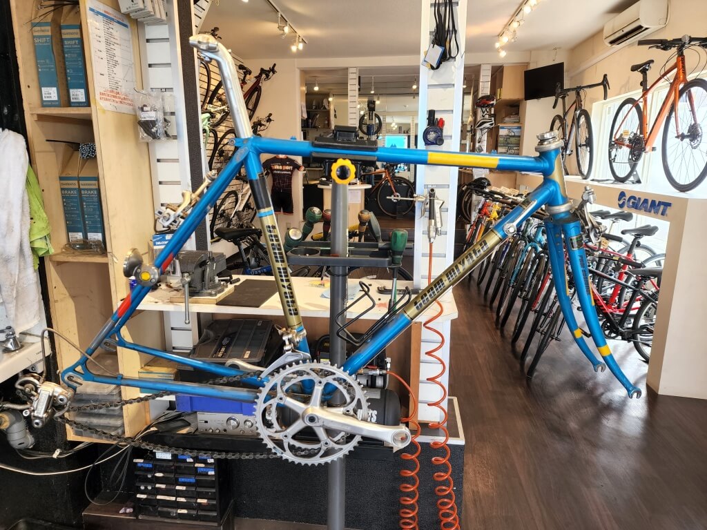 古きロードバイクのレストア作業 MIYATA TEAM PRO ミヤタレストア 