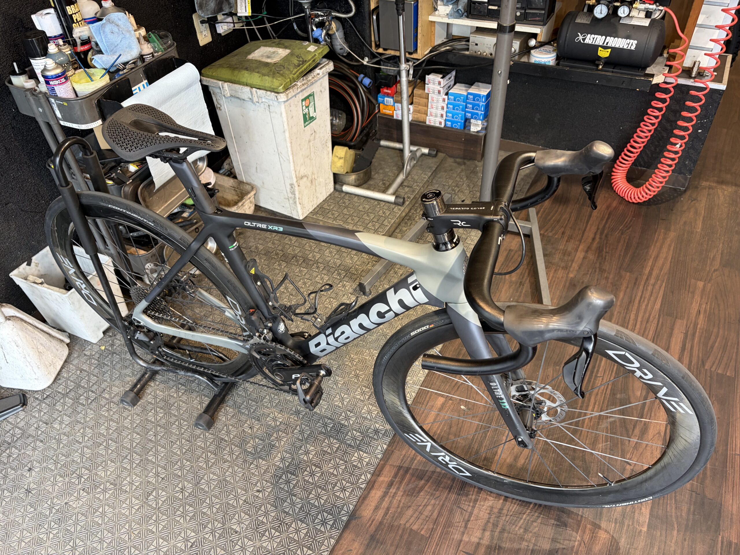 余ったから】CADEX AERO INTEGRATED HANDLEBAR 取り付けました！ GIANT